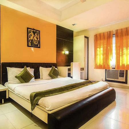 Treebo Trip Hive Hotell Chennai Exteriör bild