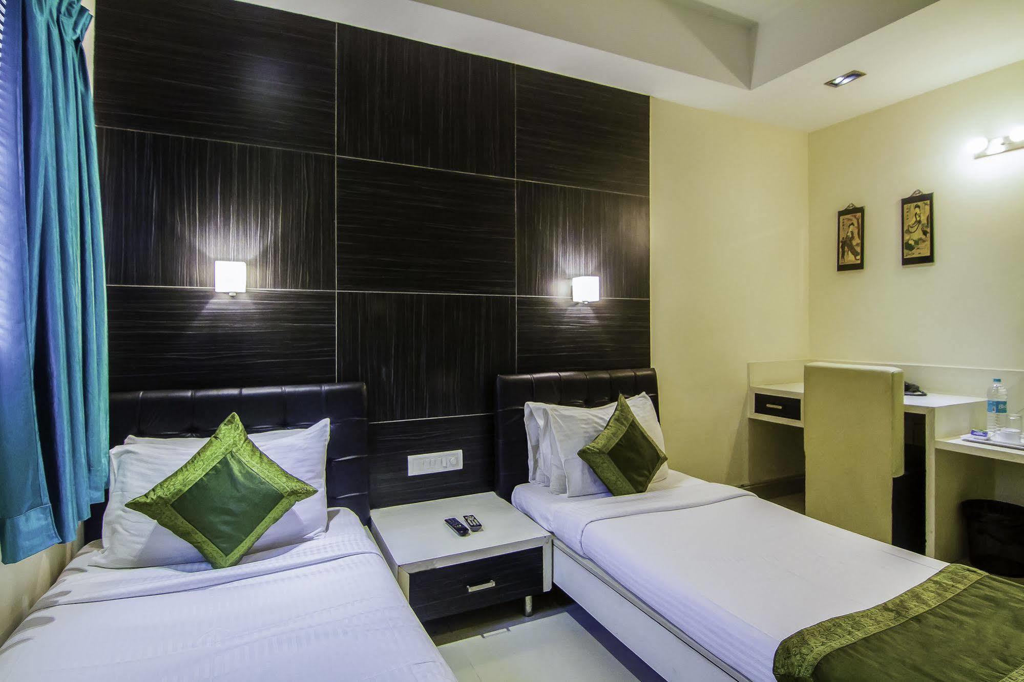Treebo Trip Hive Hotell Chennai Exteriör bild